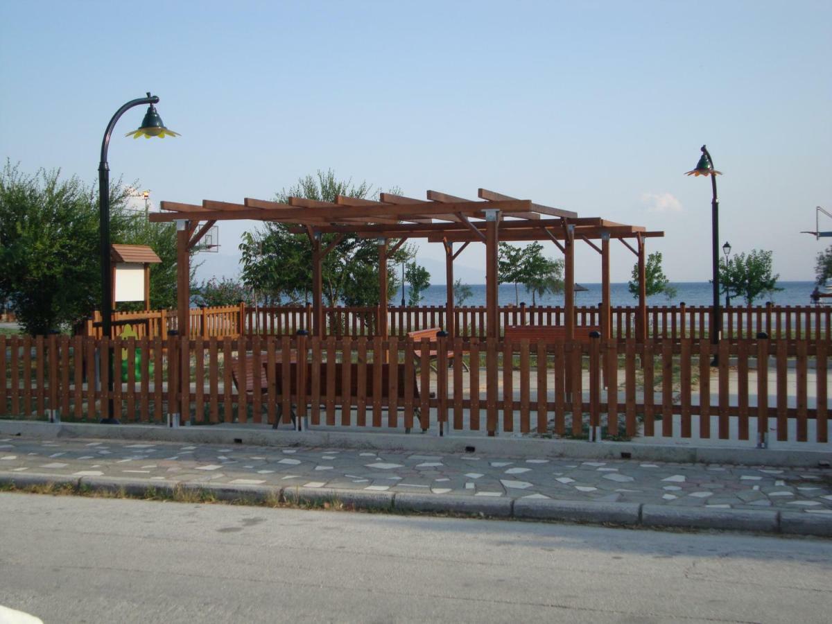 Maria Apartments Неа-Карвали Экстерьер фото